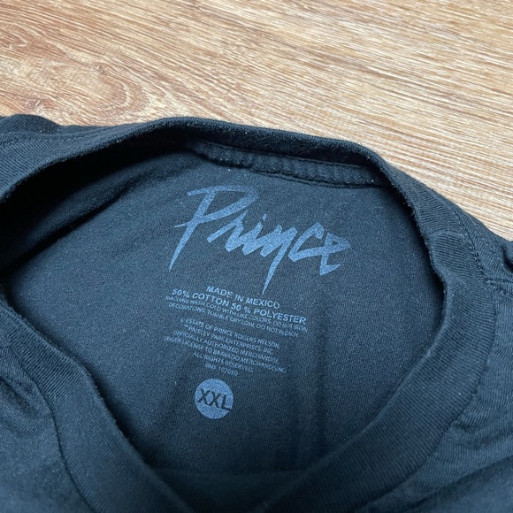 Graphic tee - Picture 3 of 4